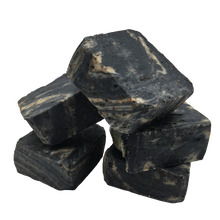 Cargar imagen en el visor de la galería, Jabón corporal carbón activo + café 70 gr